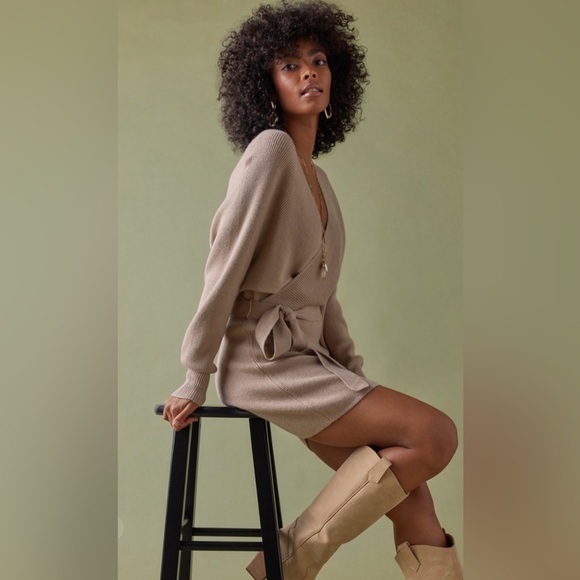 New Francesca’s Loraine Taupe Fall Winter Sweater Dress - Picture 3 of 5